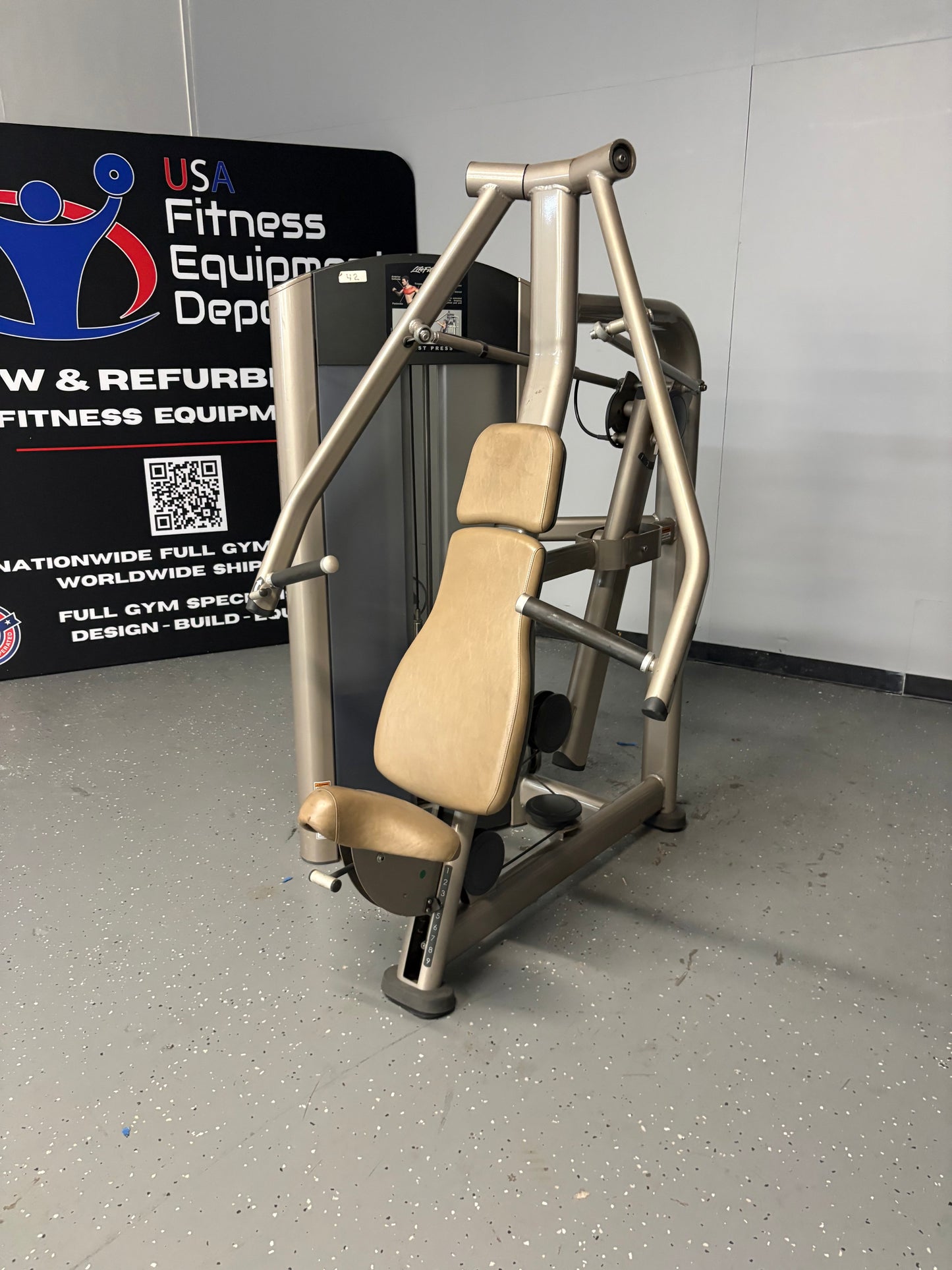 Life Fitness Signature Series Chest Press