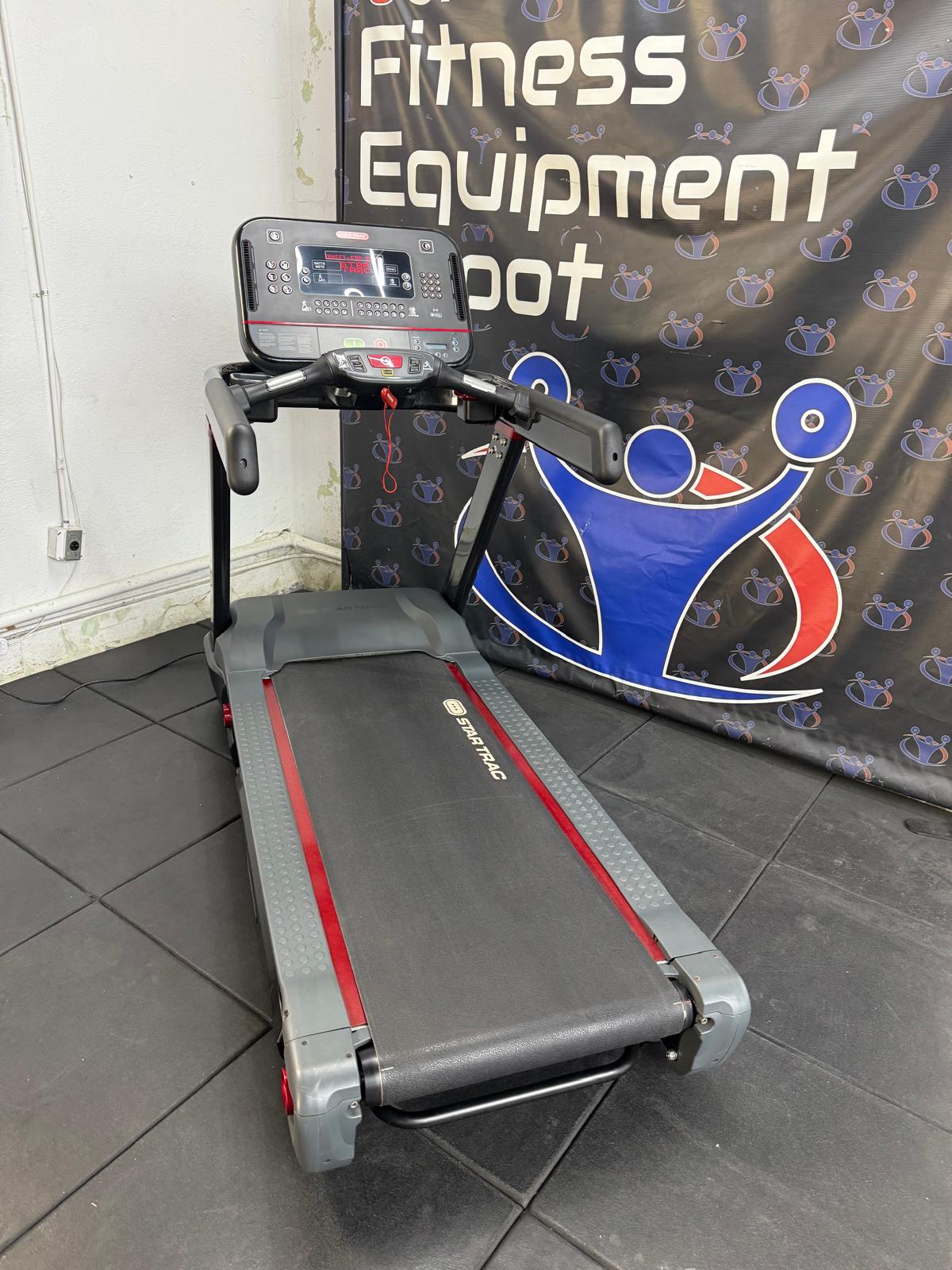 Star Trac 10Trx FreeRunner Treadmill w/ LCD *REFURBISHED*