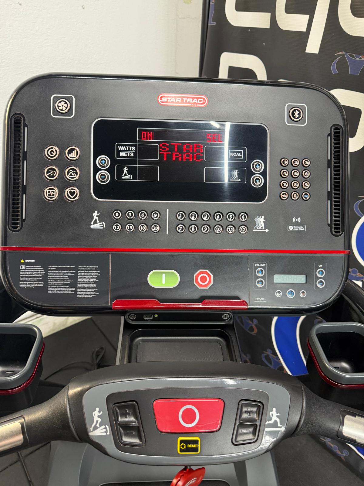 Star Trac 10Trx FreeRunner Treadmill w/ LCD *REFURBISHED*