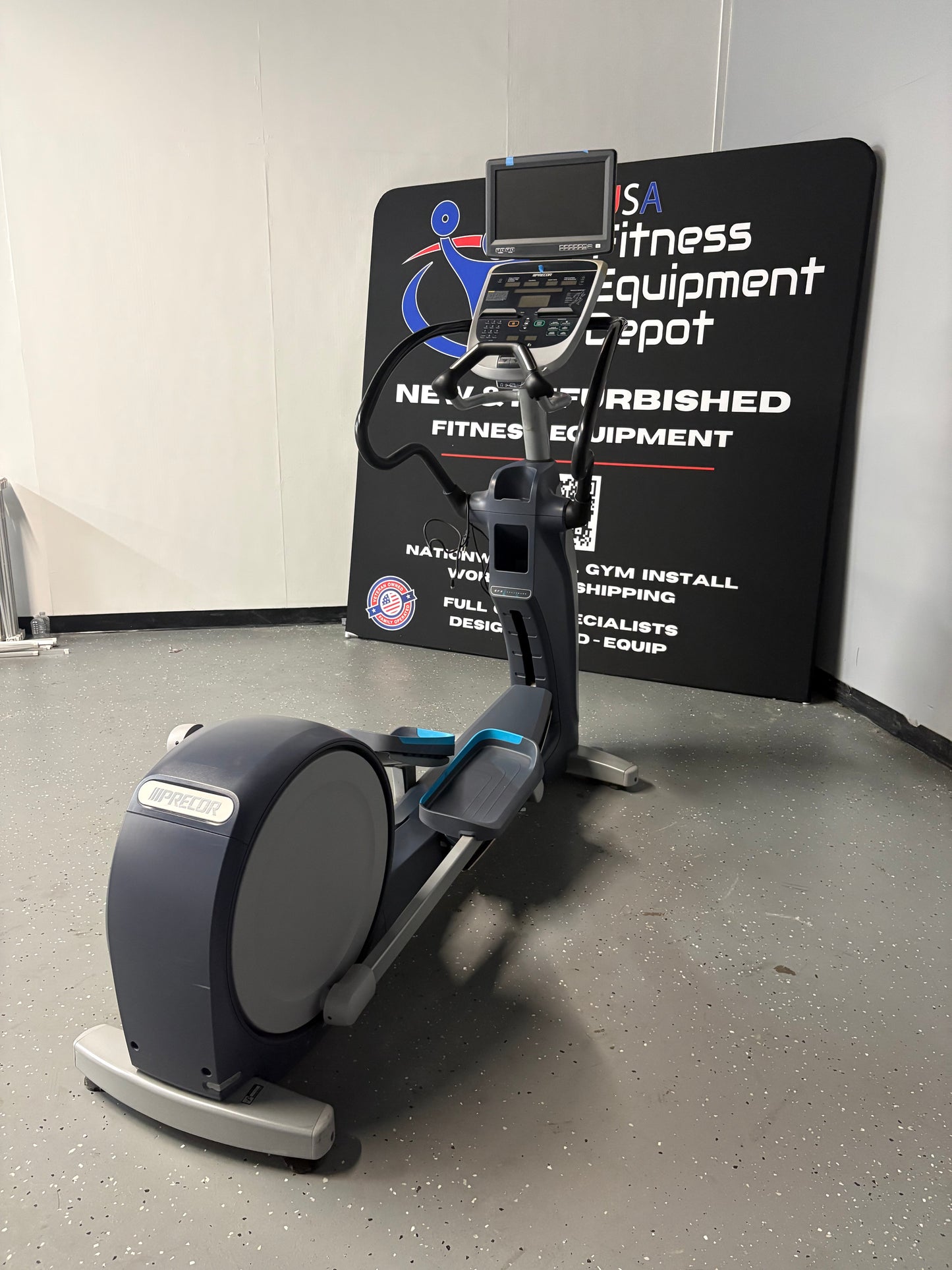 Precor EFX 833 Converging Ramp Lower Body Elliptical P30 Console *Refurbished*