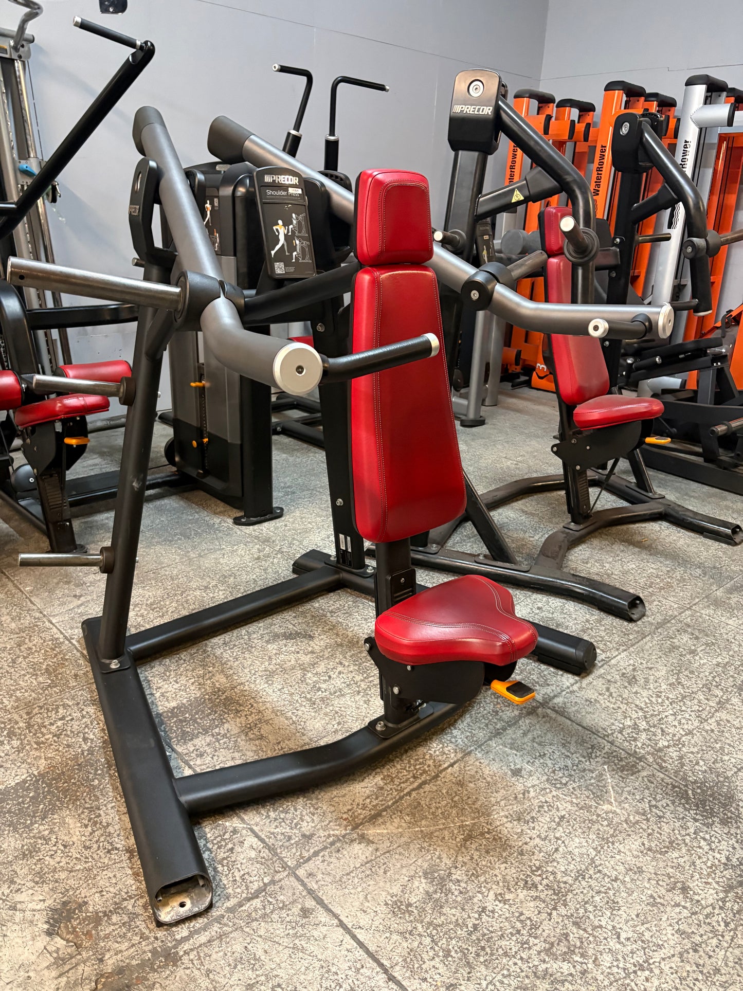 Precor Discovery Shoulder Press
