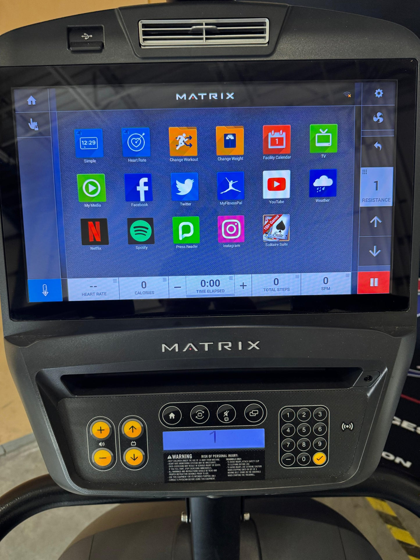 Escaladora Matrix Fitness C7xe con pantalla táctil *REACONDICIONADA*