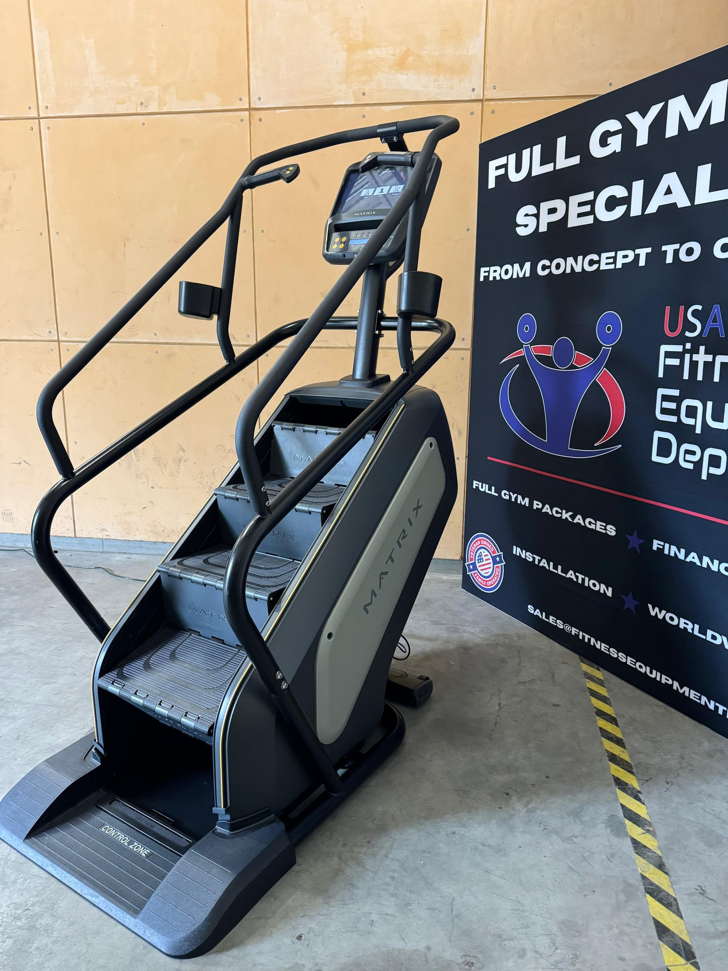 Escaladora Matrix Fitness C7xe con pantalla táctil *REACONDICIONADA*