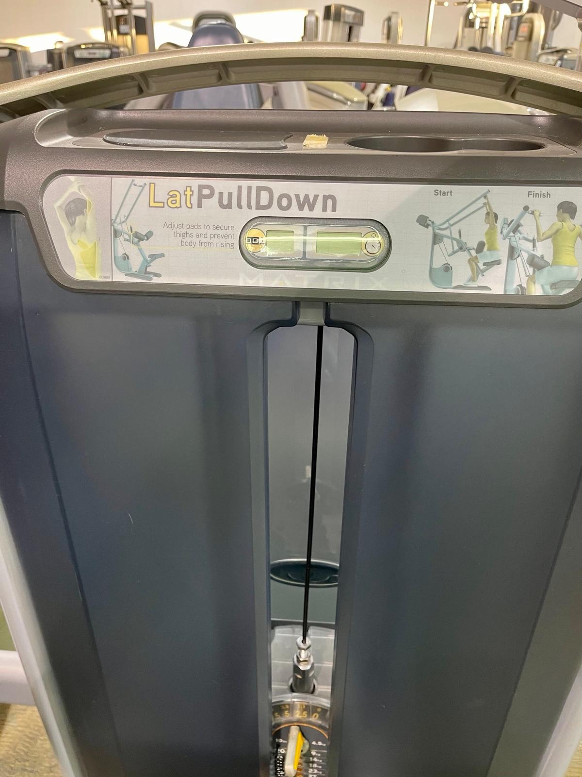 Matrix Fitness G7 Series Lat Pulldown *REFURBISHED*