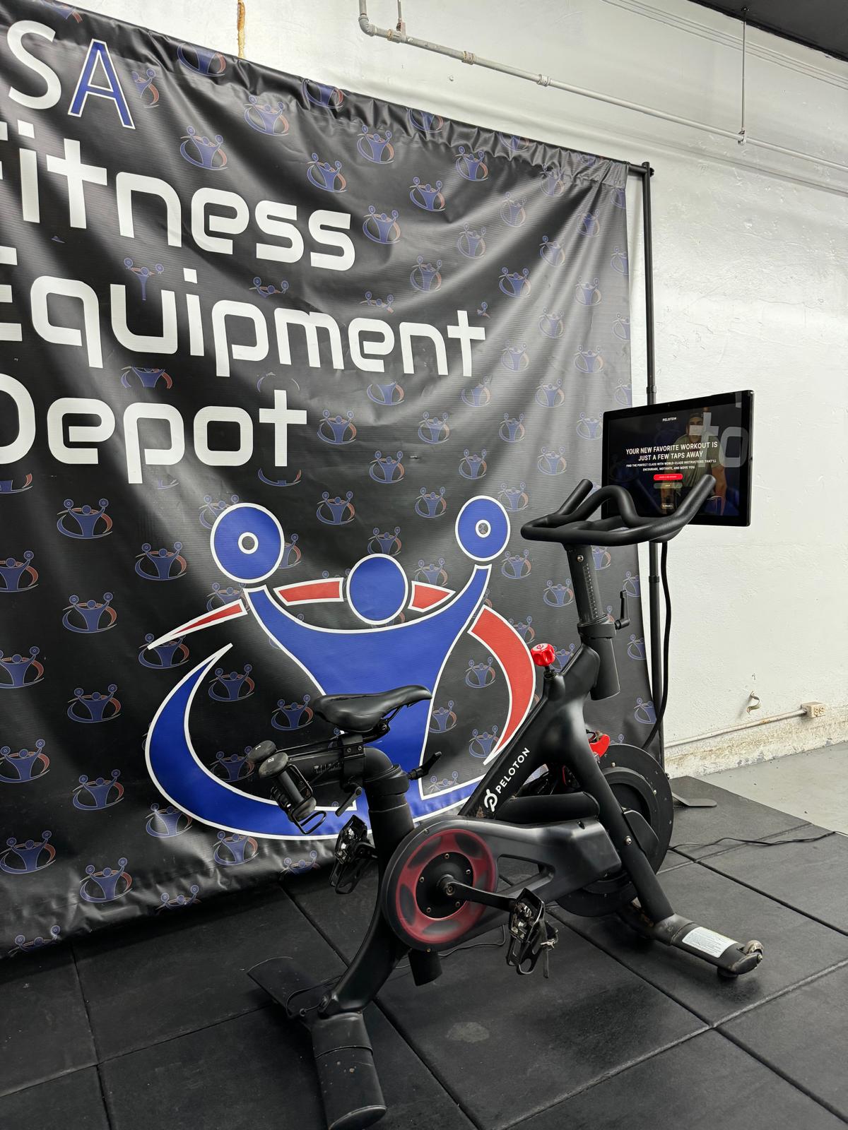 Peloton Indoor Bike *REFURBISHED*