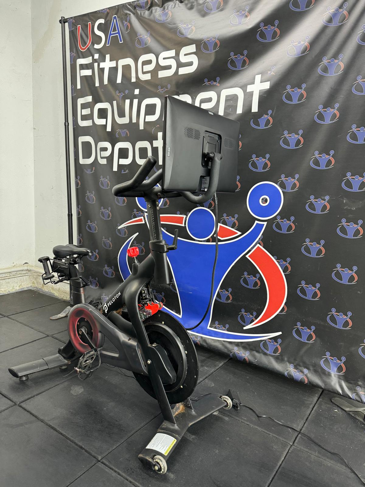 Peloton Indoor Bike *REFURBISHED*