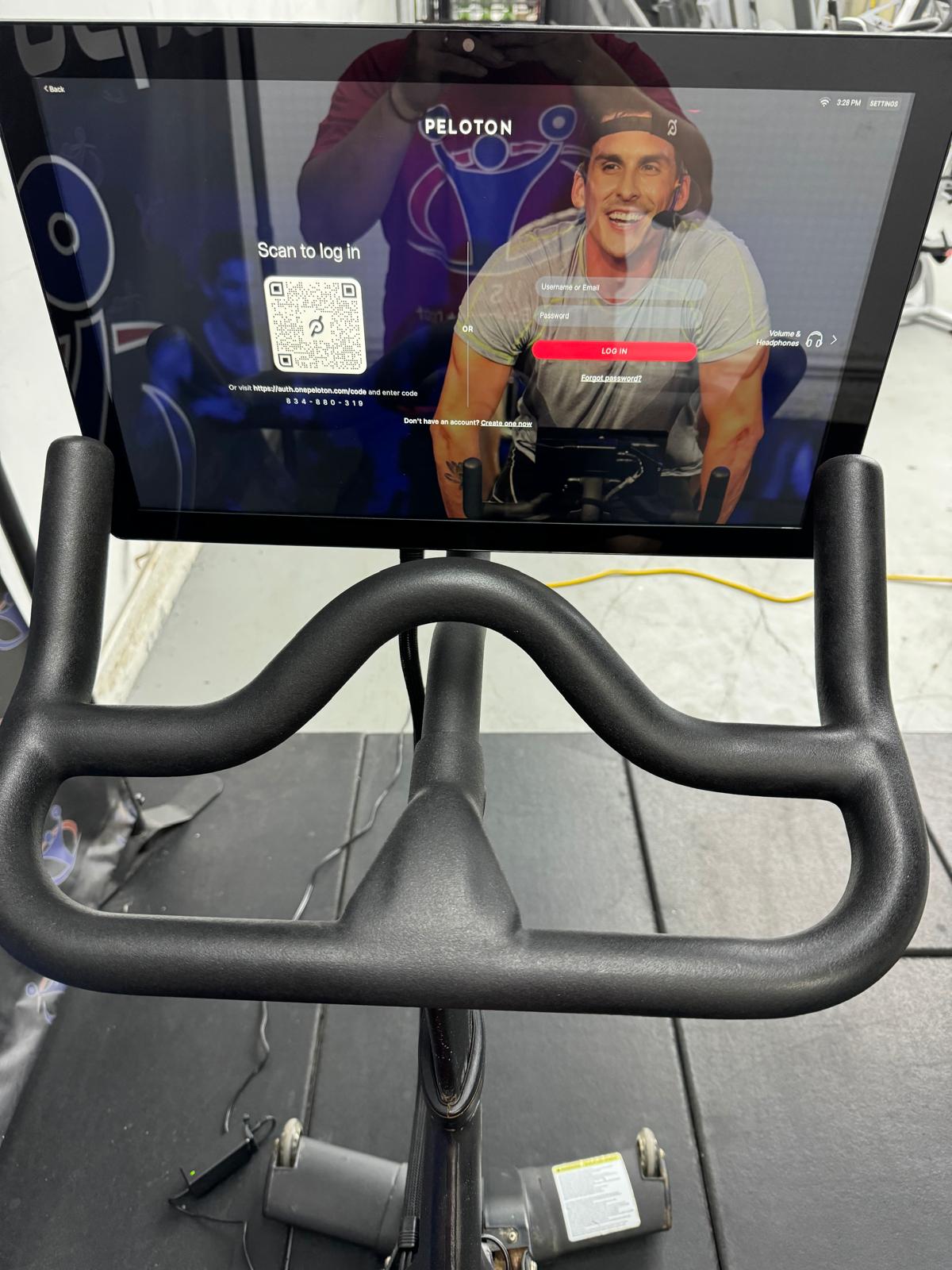 Peloton Indoor Bike *REFURBISHED*
