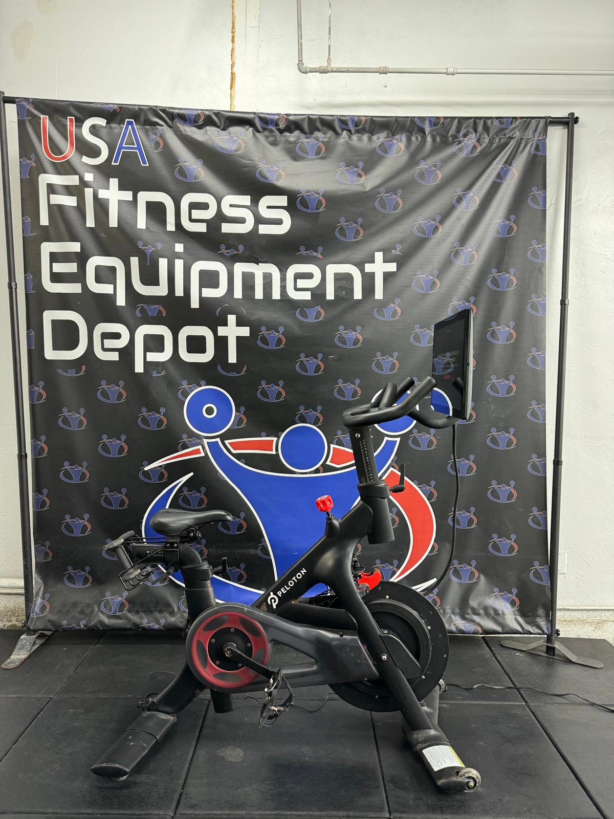 Peloton Indoor Bike *REFURBISHED*