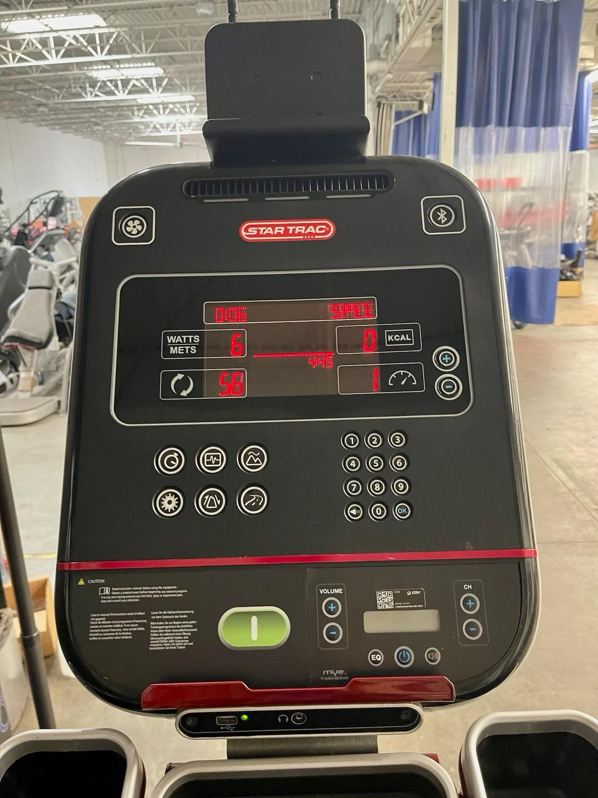 Star Trac 8 Series Cross Trainer Elliptical *REFURBISHED*