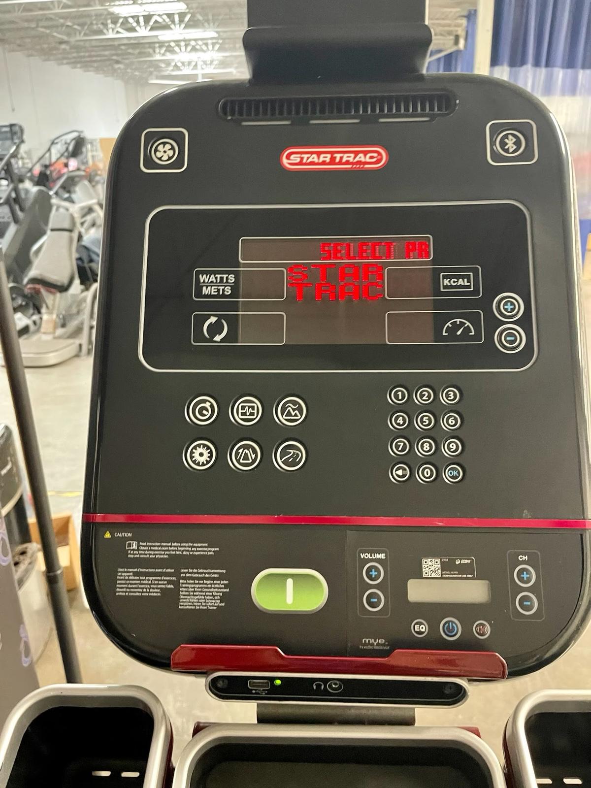 Star Trac 8 Series Cross Trainer Elliptical *REFURBISHED*