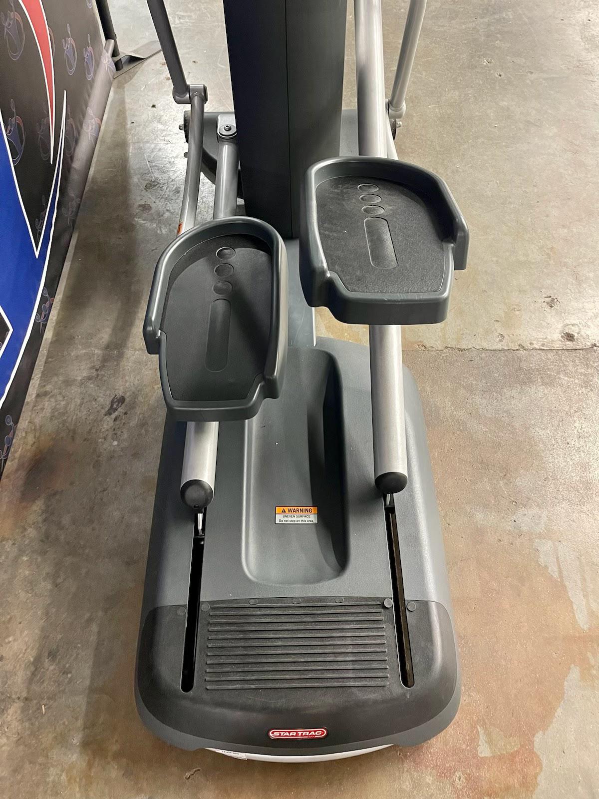 Star Trac 8 Series Cross Trainer Elliptical *REFURBISHED*