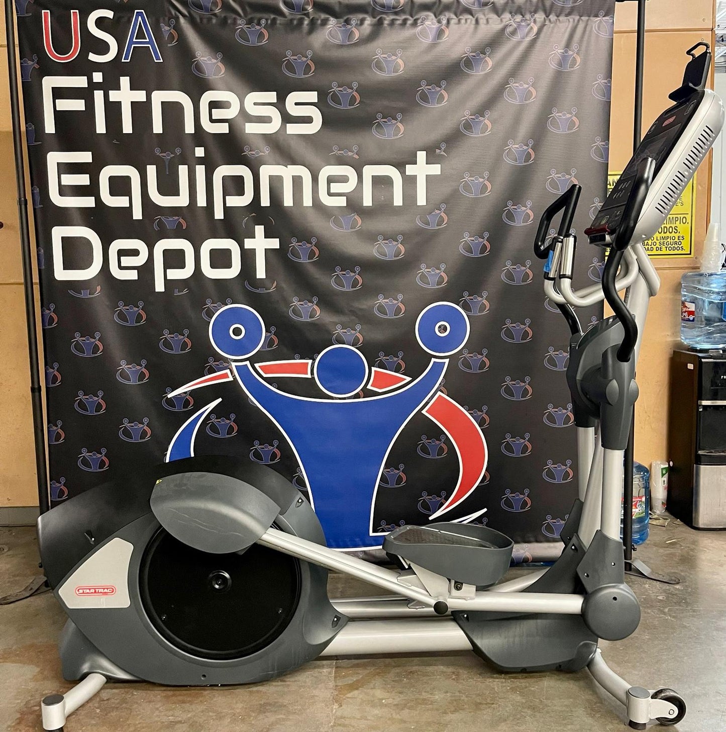 Star Trac 8 Series Rear Drive Elliptical *REFURBISHED*