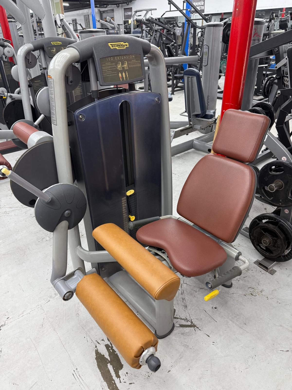 TechnoGym Selection Series 7 Piece Strength Circuit *REFURBISHED*