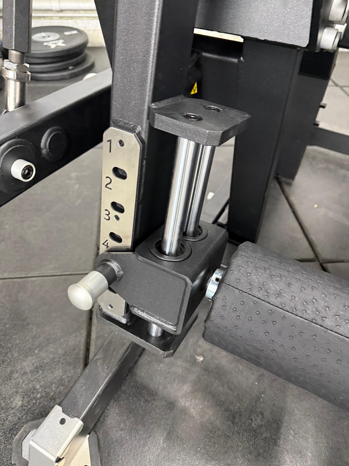 Premier Strength Titan Series Unilateral Leg Extension (Black) *NEW*