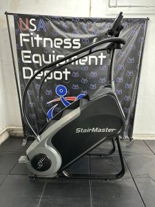 StairMaster SM5 Gauntlet StepMill w/D1 Console *REFURBSIHED*
