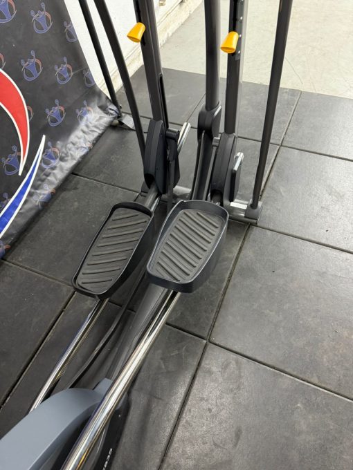 Sports Art E835 Elliptical *REFURBISHED* - Image 4